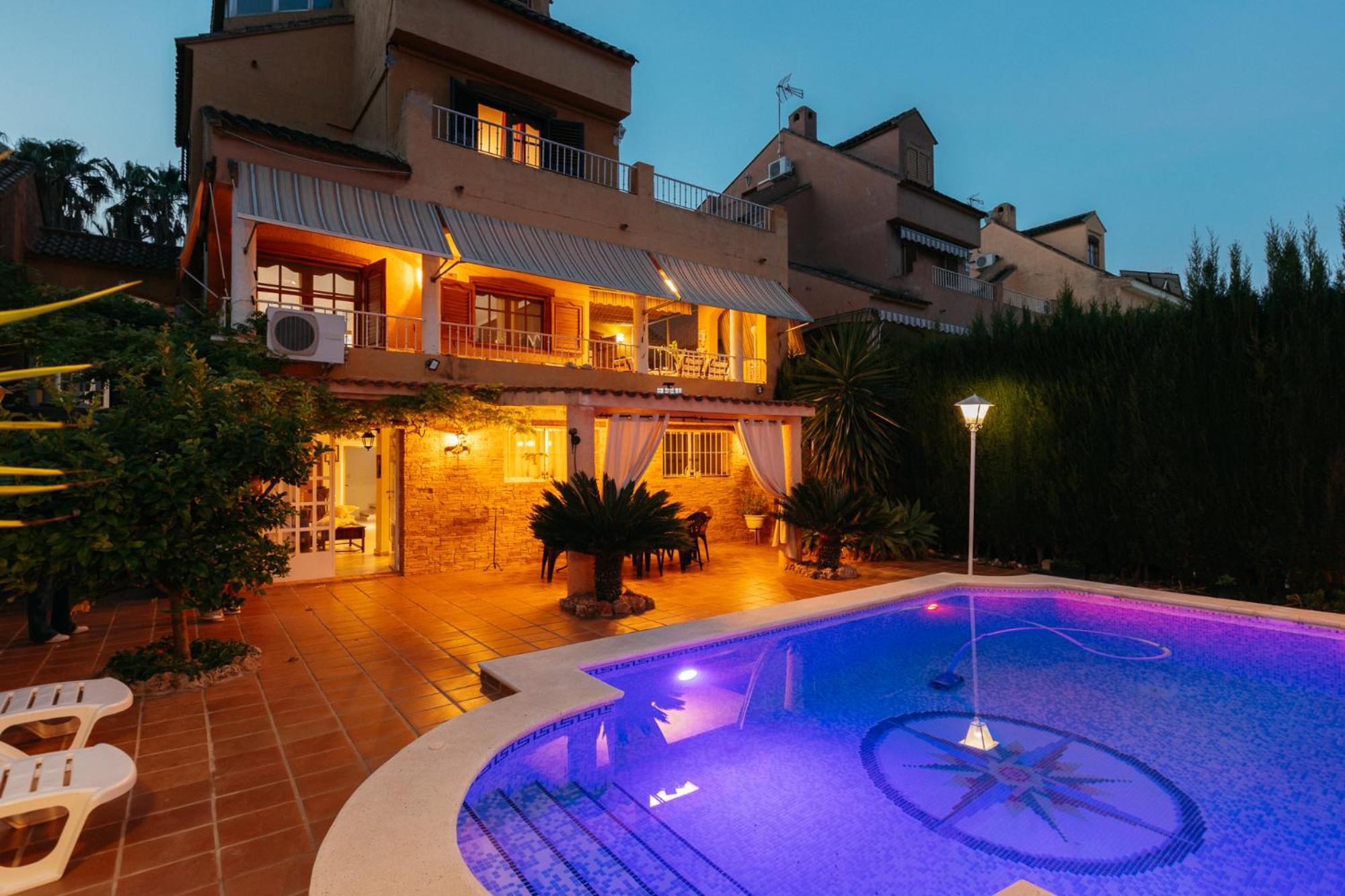 Chalet, Villa Rodeada De Naturaleza Piscina A Doce Klm De Valencia Y 7 Del Aeropuerto 外观 照片