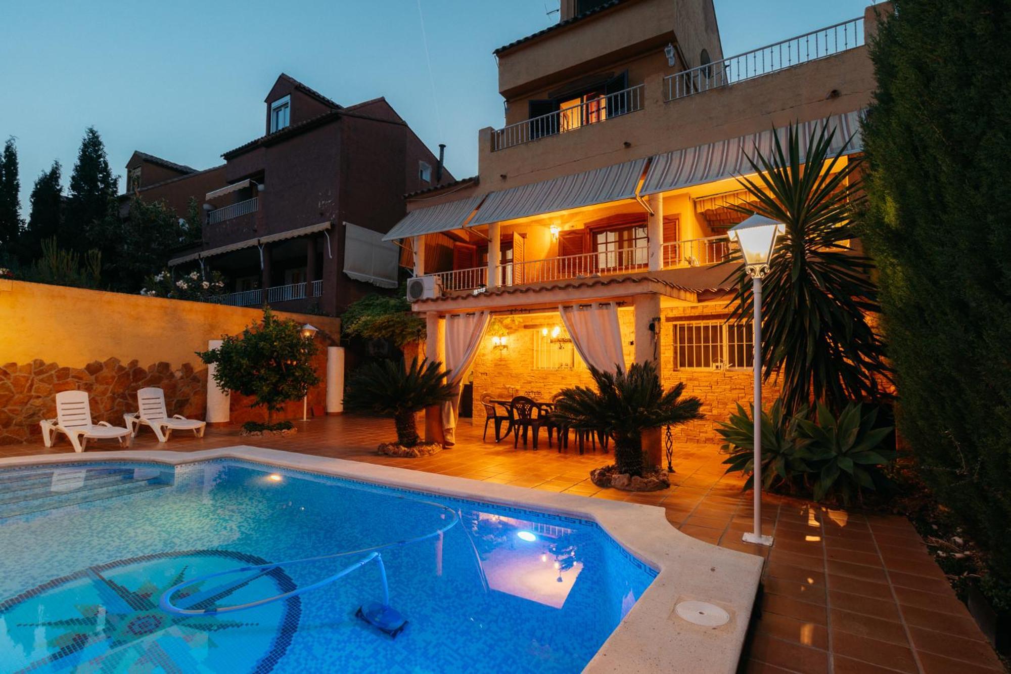 Chalet, Villa Rodeada De Naturaleza Piscina A Doce Klm De Valencia Y 7 Del Aeropuerto 外观 照片