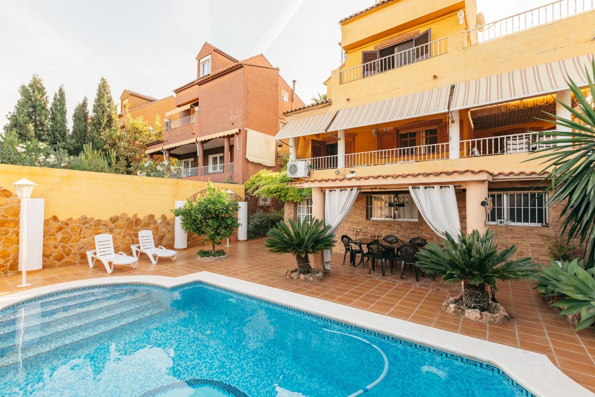 Chalet, Villa Rodeada De Naturaleza Piscina A Doce Klm De Valencia Y 7 Del Aeropuerto 外观 照片